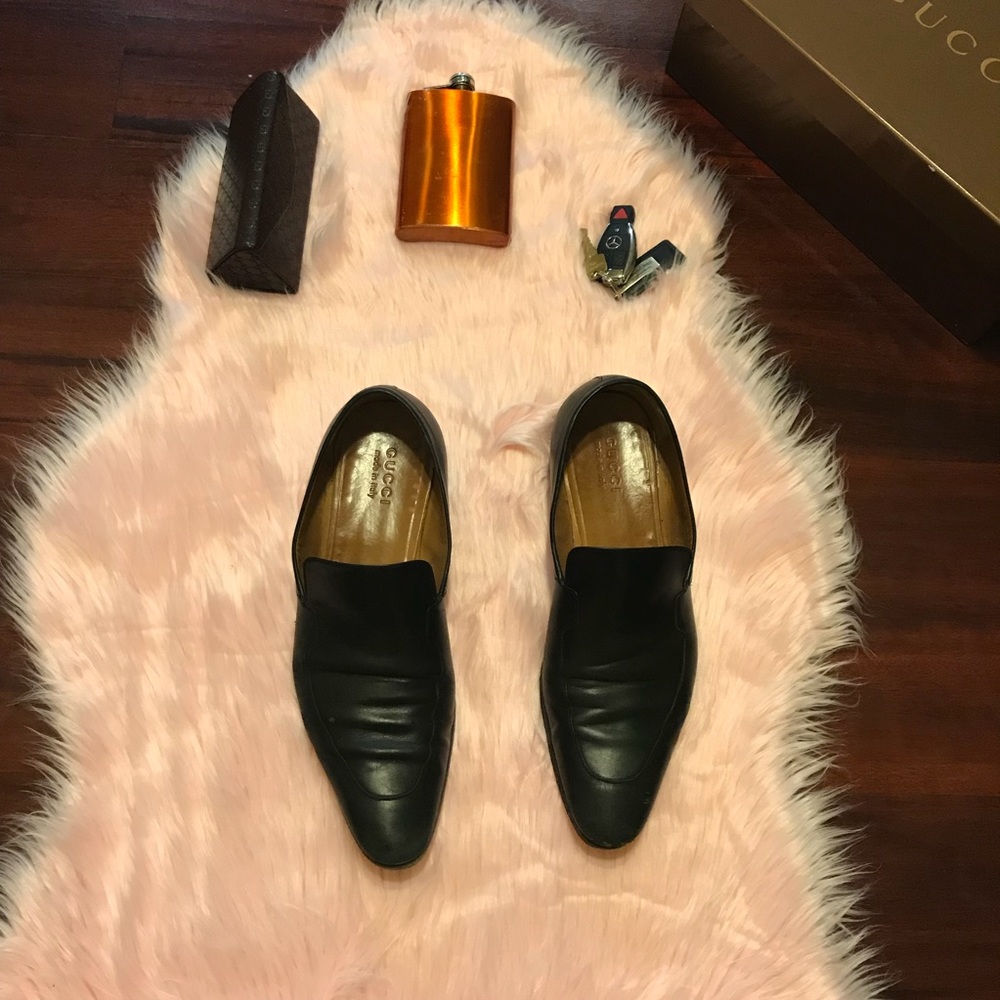🔴 Black Loafers